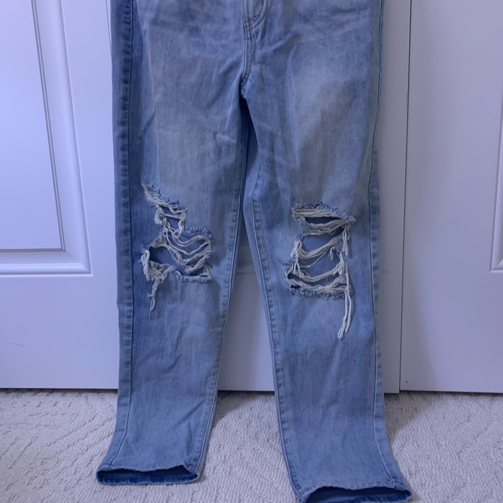 Light wash ripped mom jeans